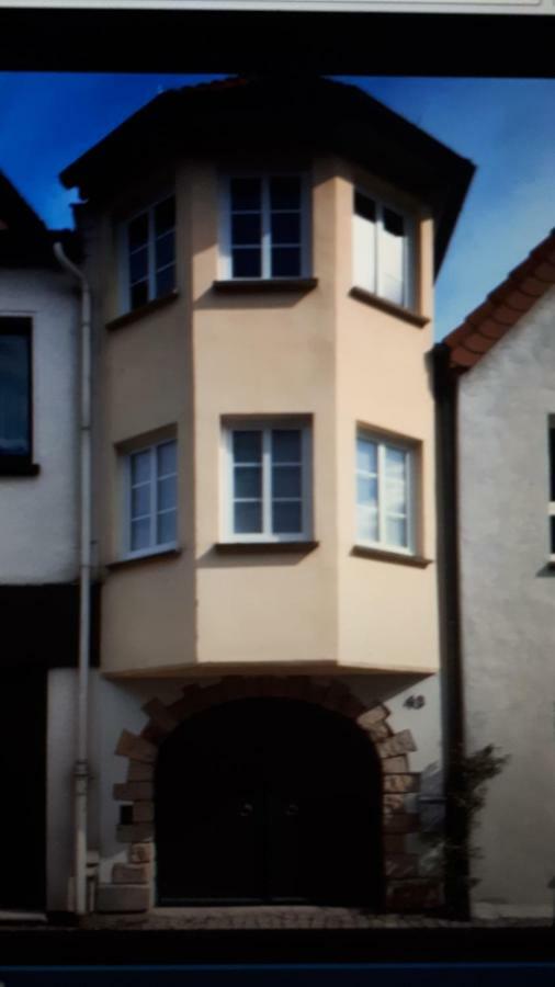 Turmhaus In Der Altstadt Ринтельн Экстерьер фото